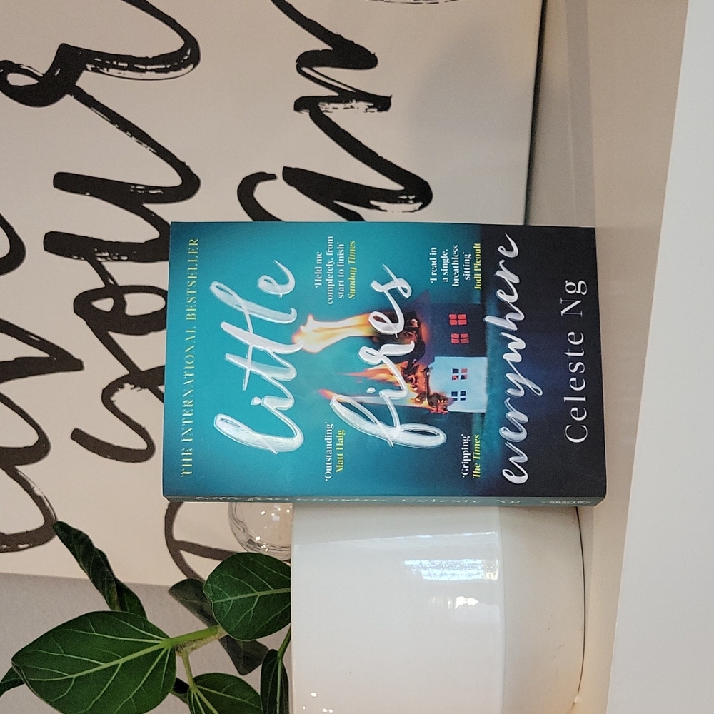 Little Fires Everywhere by Celeste Ng | paperback fiction book